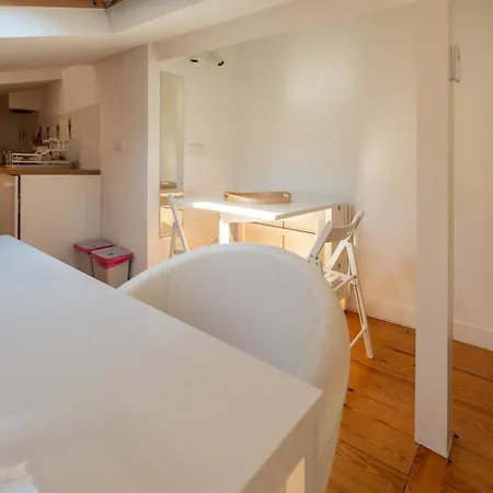 Bairro Alto Tiny By Homing